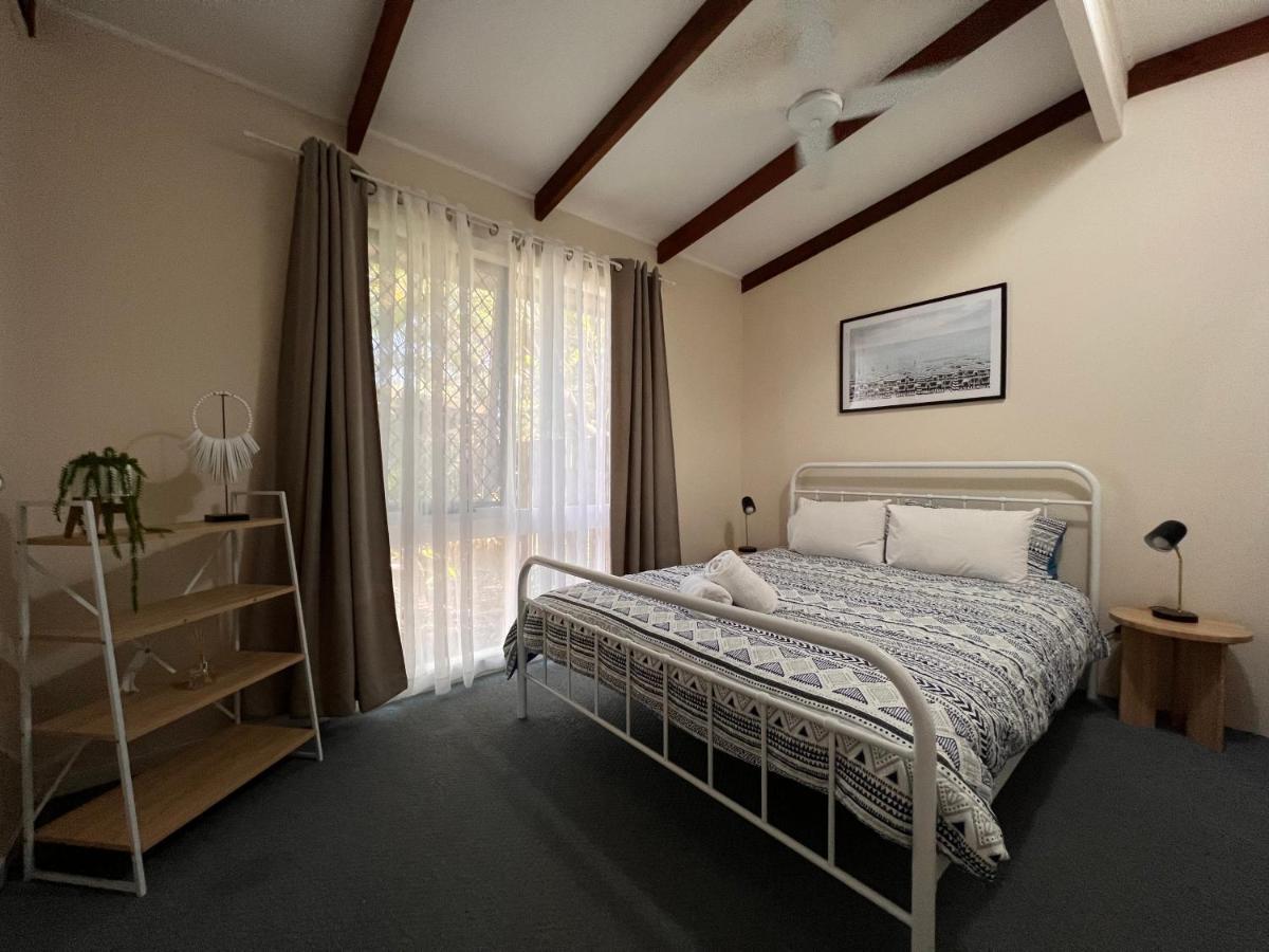 Colonial Village Hostel Hervey Bay